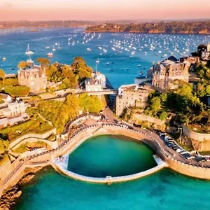 https://magnifique-studio-hyper-centre-300m-de-la-mer.inbrittany.com